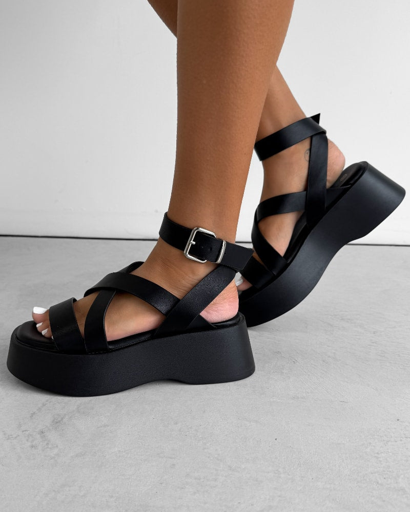Gracia | Chunky Plateausandalen für Damen | Wasserdichte