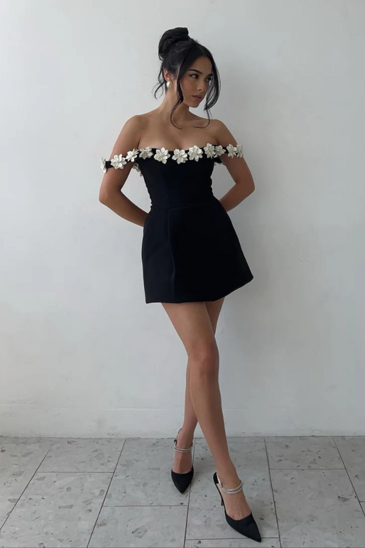 Ylaira | Florales Minikleid Für Damen | Schwarz